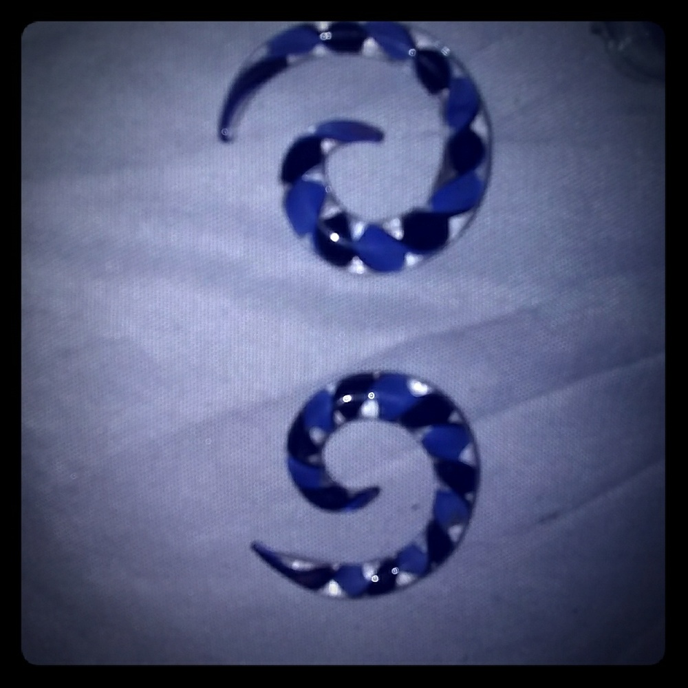 Size 2 gauges